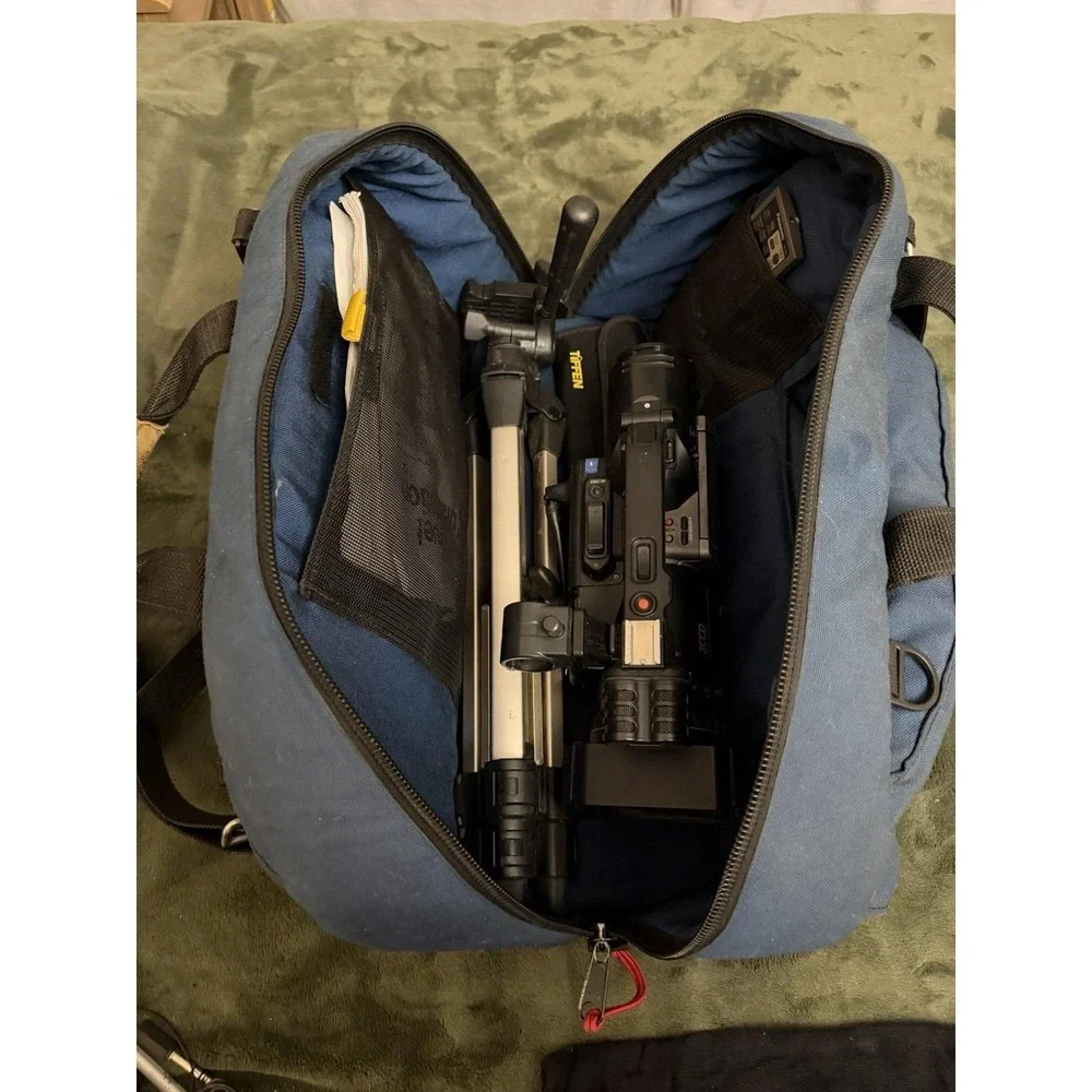 Panasonic‎ AG-DVC20A Camcorder Bundle – S Reel Lock / Unloading Lock AS-IS